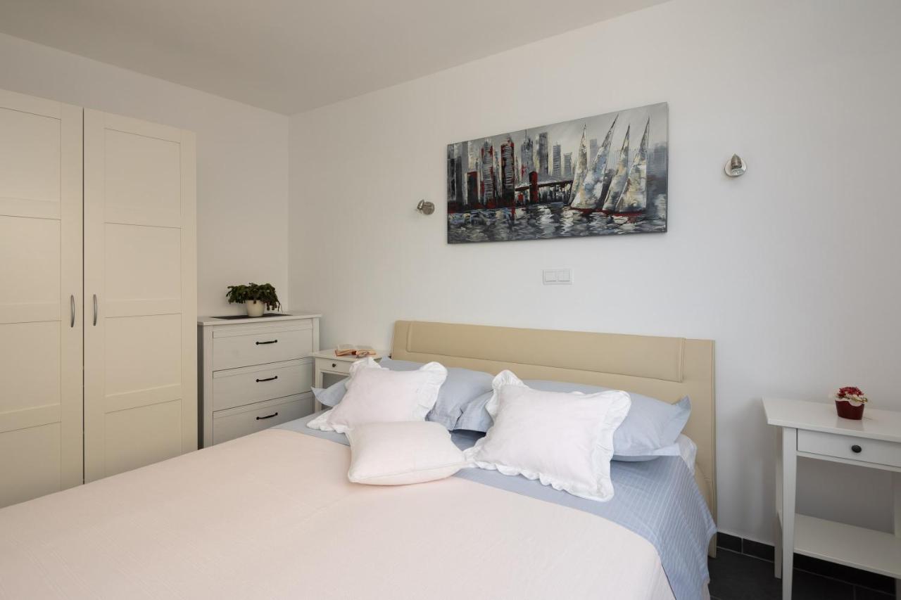 Seaside Apartment Kamelia Mimice Buitenkant foto